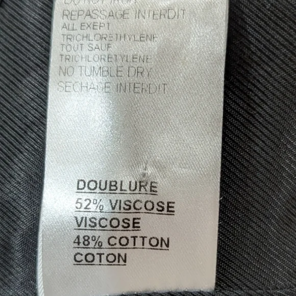 Balmain Paris Women's EU 40 US 8 Elegant Black Tuxedo Blazer with Satin Lapel - Picture 11 of 11